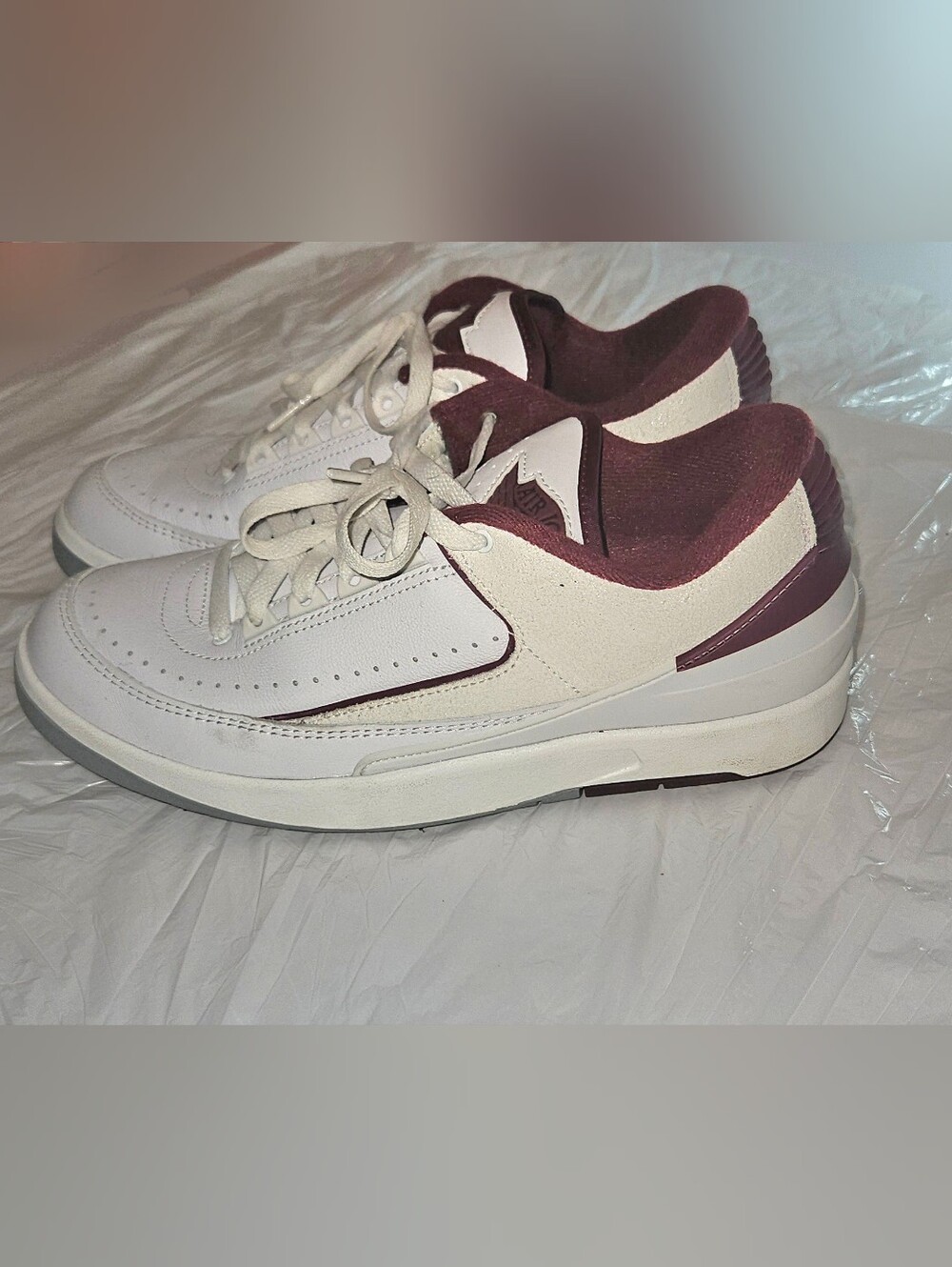 Nike Air Jordan 2 Retro Low Sneakers White & Burgundy US 8.5